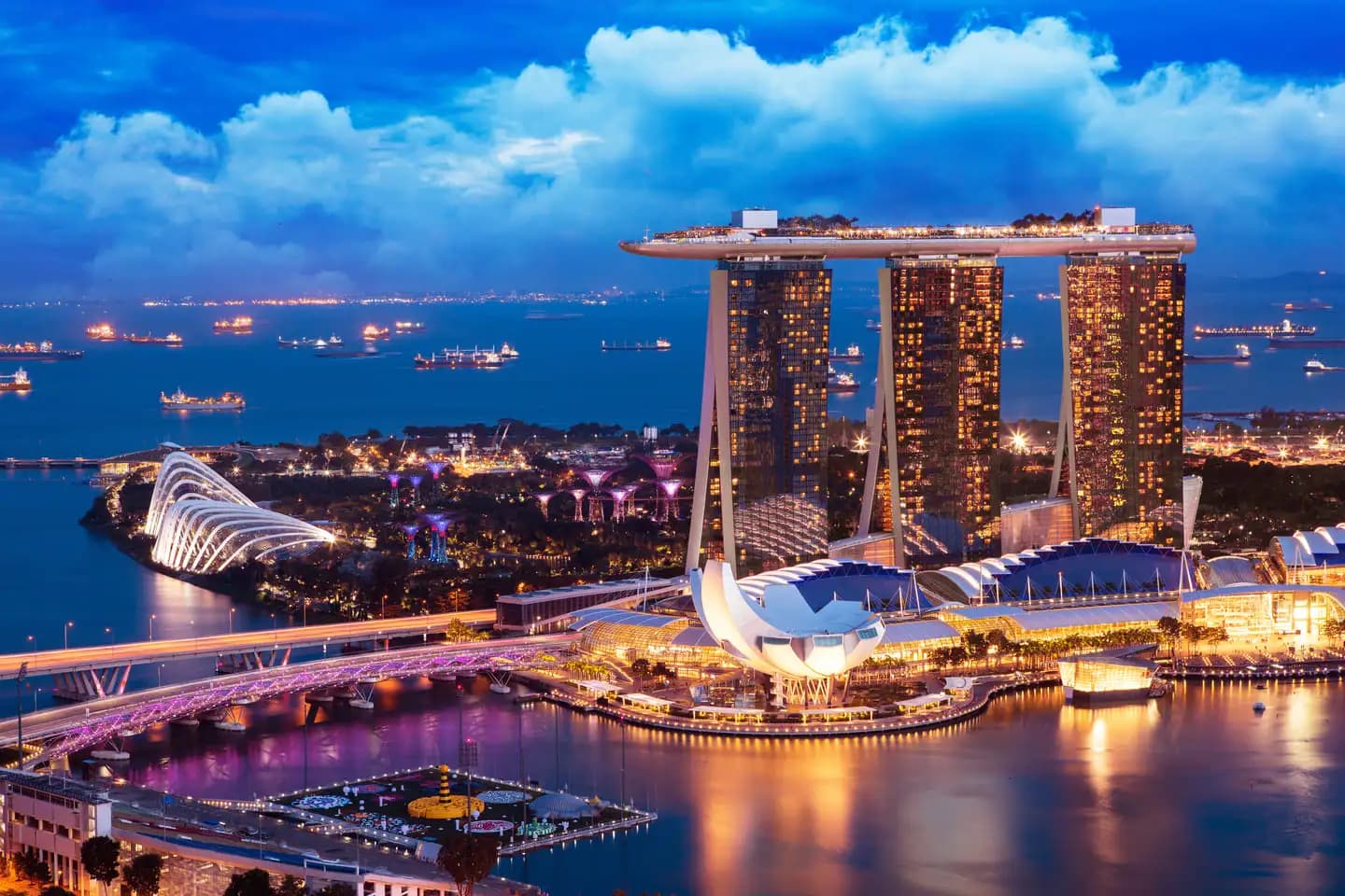 Singapore là một trong top 10 nước giàu nhất thế giới