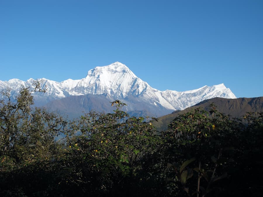 Dhaulagiri nằm trong top 10 ngọn núi cao nhất thế giới